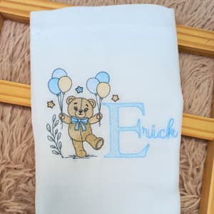 Monograma Ursinho com Balões e Fonte Best Valentina (Pontos Leves)