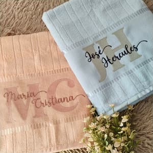 Monograma e Fonte Cute com Glifos (Pontos Leves)