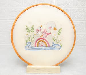 Matriz de bordado Cisnes na Lagoa (Pontos Leves) Matriz de bordado Cisnes na Lagoa (Pontos Leves)