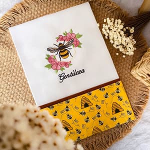 Abelha e Flores