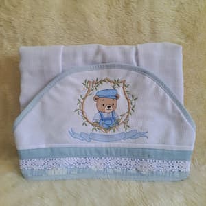 Matriz de bordado Ursinho Charmoso na Moldura (Pontos Leves)