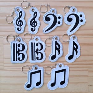  Chaveiros com Notas e Claves Musicais (Aplique)