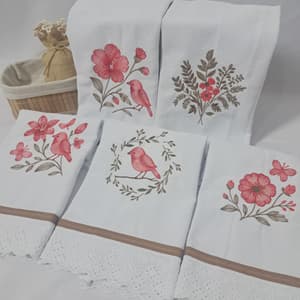   Pássaro Floral Vermelho