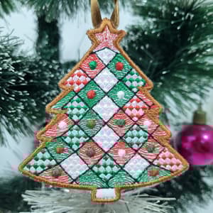 Pingente Árvore de Natal (Projeto no Bastidor - Pontos leves)