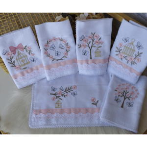  Árvores com Flores e Gaiolas