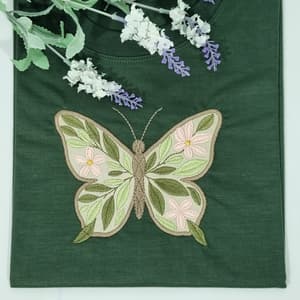 Borboleta com Folhagem (Aplique)