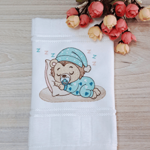 Leãozinho Bebê Adormecido (Pontos Leves)