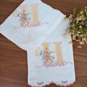  Alfabeto Floral com Borboleta e Fonte com Glifos (Pontos Leves)