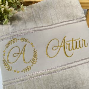  Alfabeto Moldura com Inicial e Fonte Cursiva