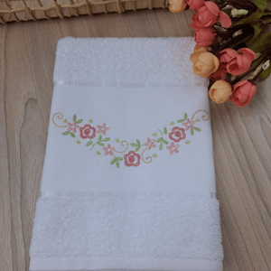 Matriz de bordado Floral Encantado