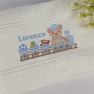 Matriz de bordado Ursinho no Trenzinho (Pontos Leves)