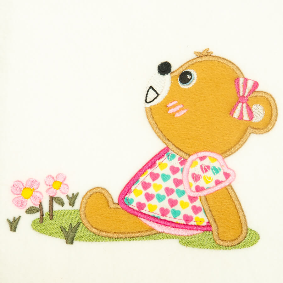 Matriz de Bordado  Ursinha Adorável em Aplique