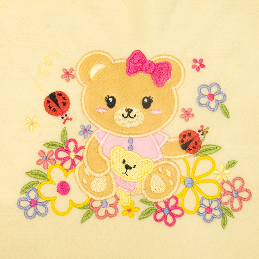 Matriz de Bordado  Ursinha Cute em Aplique
