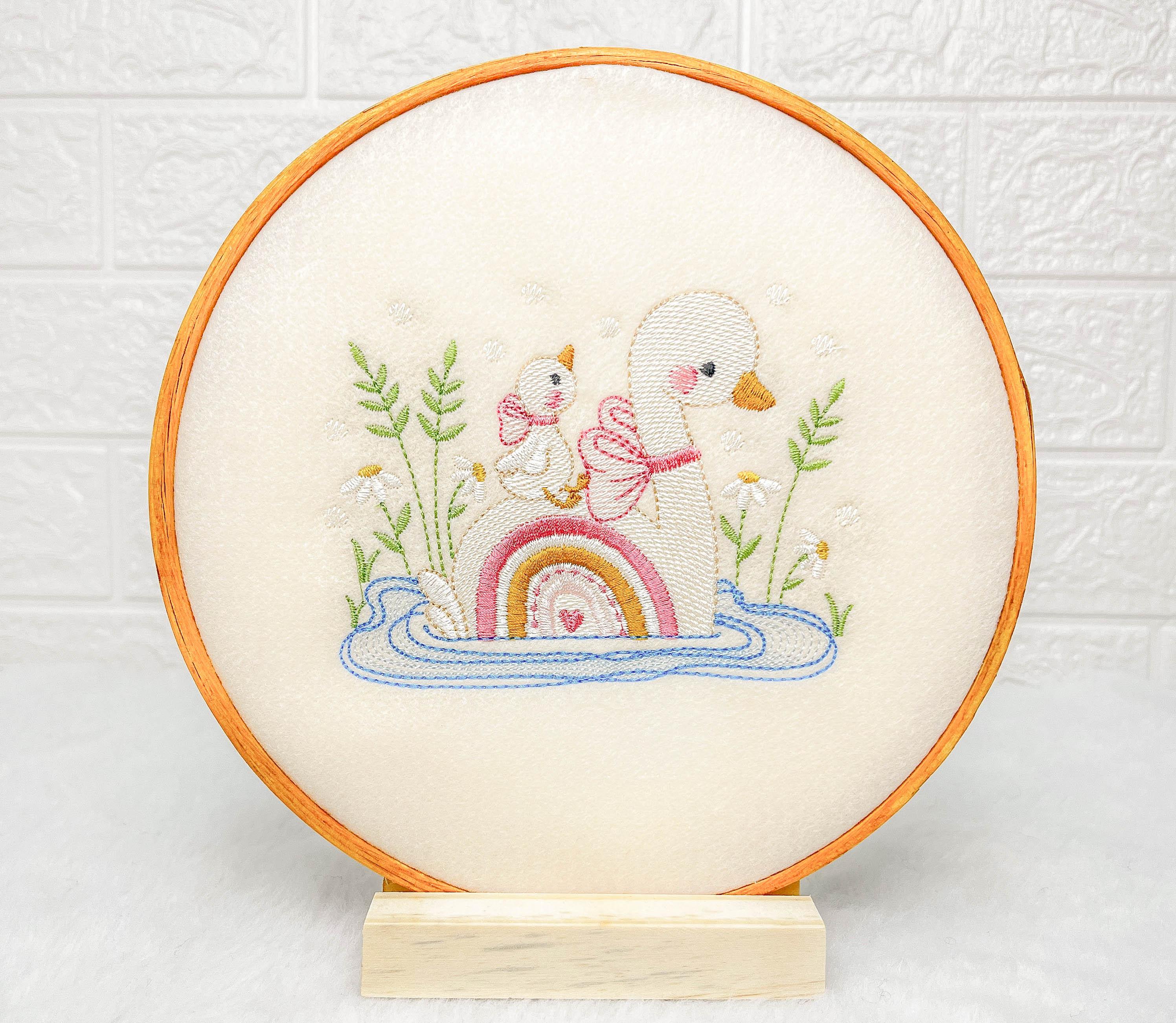 Matriz de Bordado  Cisnes na Lagoa (Pontos Leves)