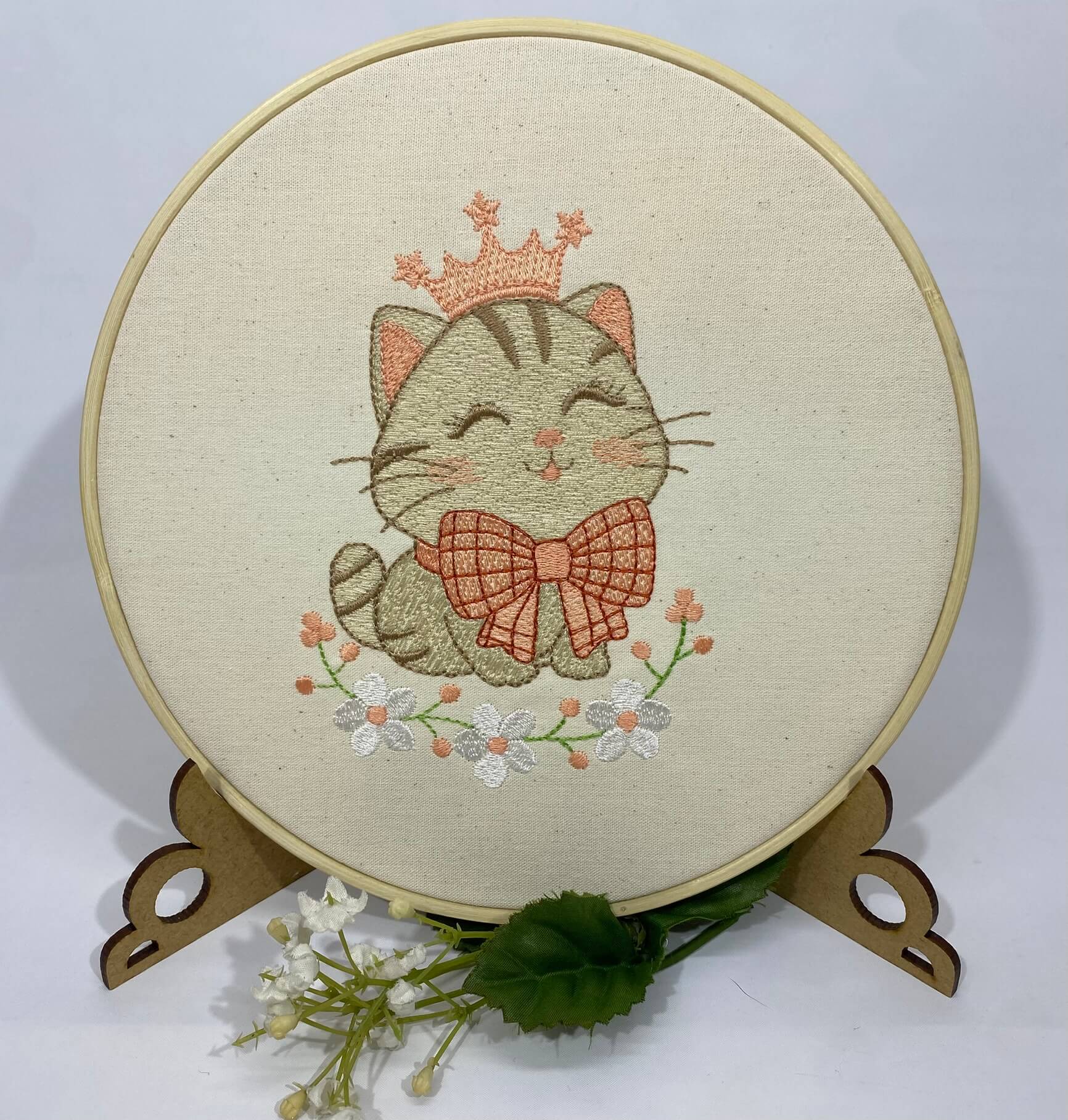 Matriz de Bordado  Gatinha Princesa (Pontos Leves)