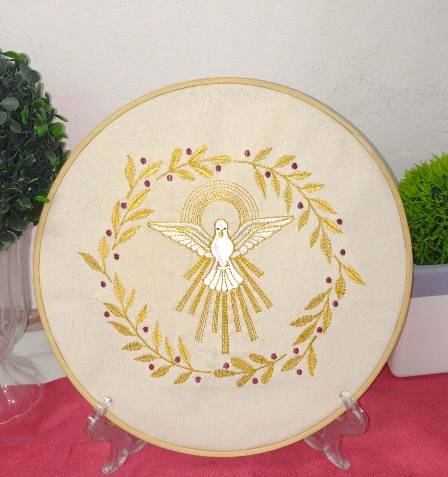Matriz de Bordado  DIVINO ESPIRITO SANTO EM MOLDURA