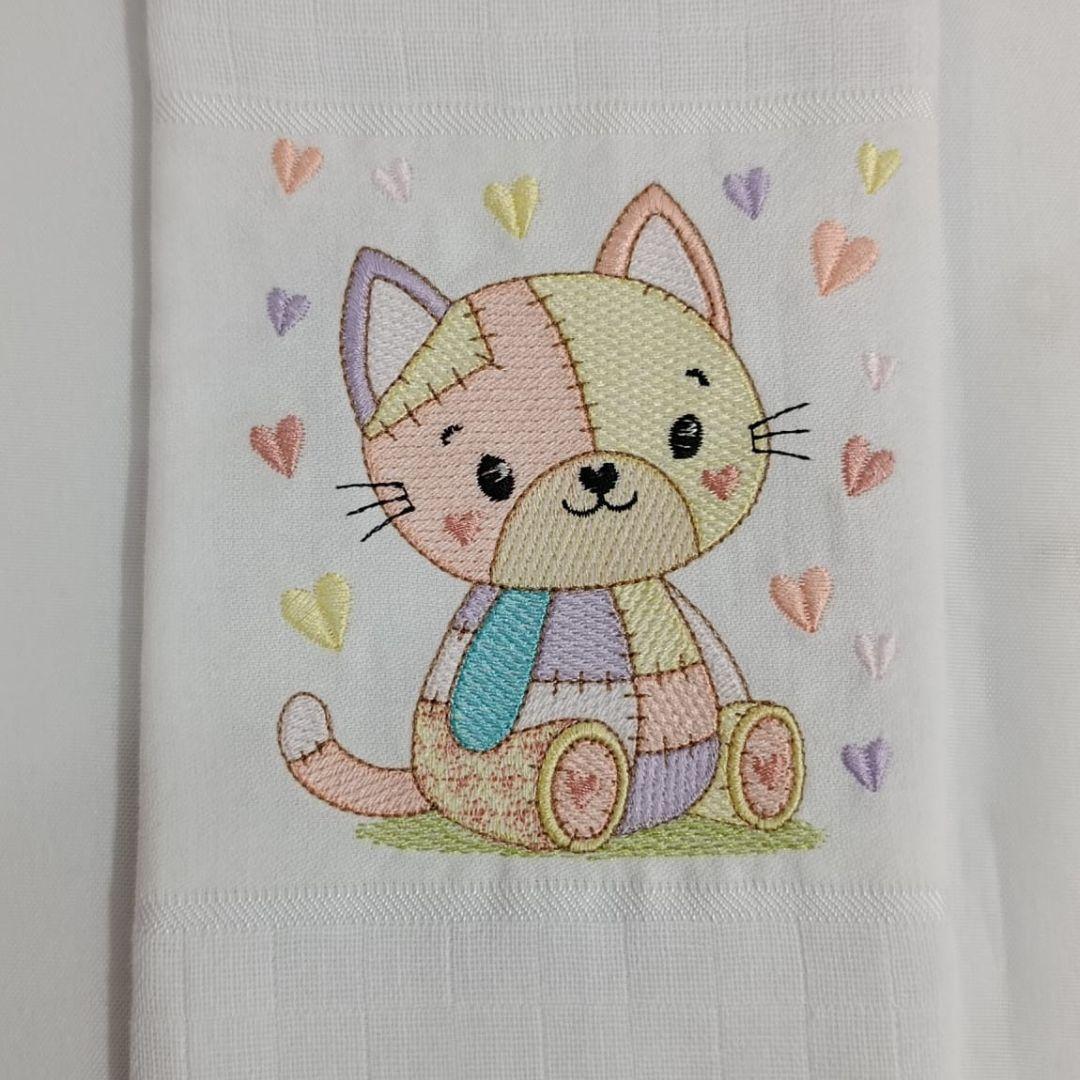 Matriz de Bordado  Gatinho Patchwork (Pontos Leves)